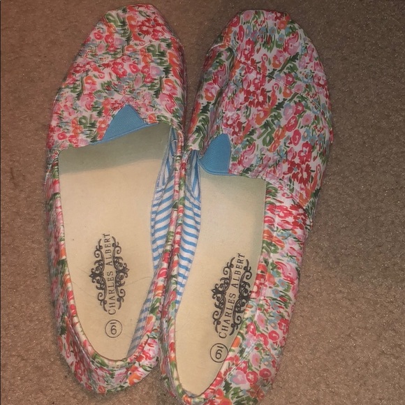 Charles Albert size 9 floral print slip on shoes - Picture 8 of 8